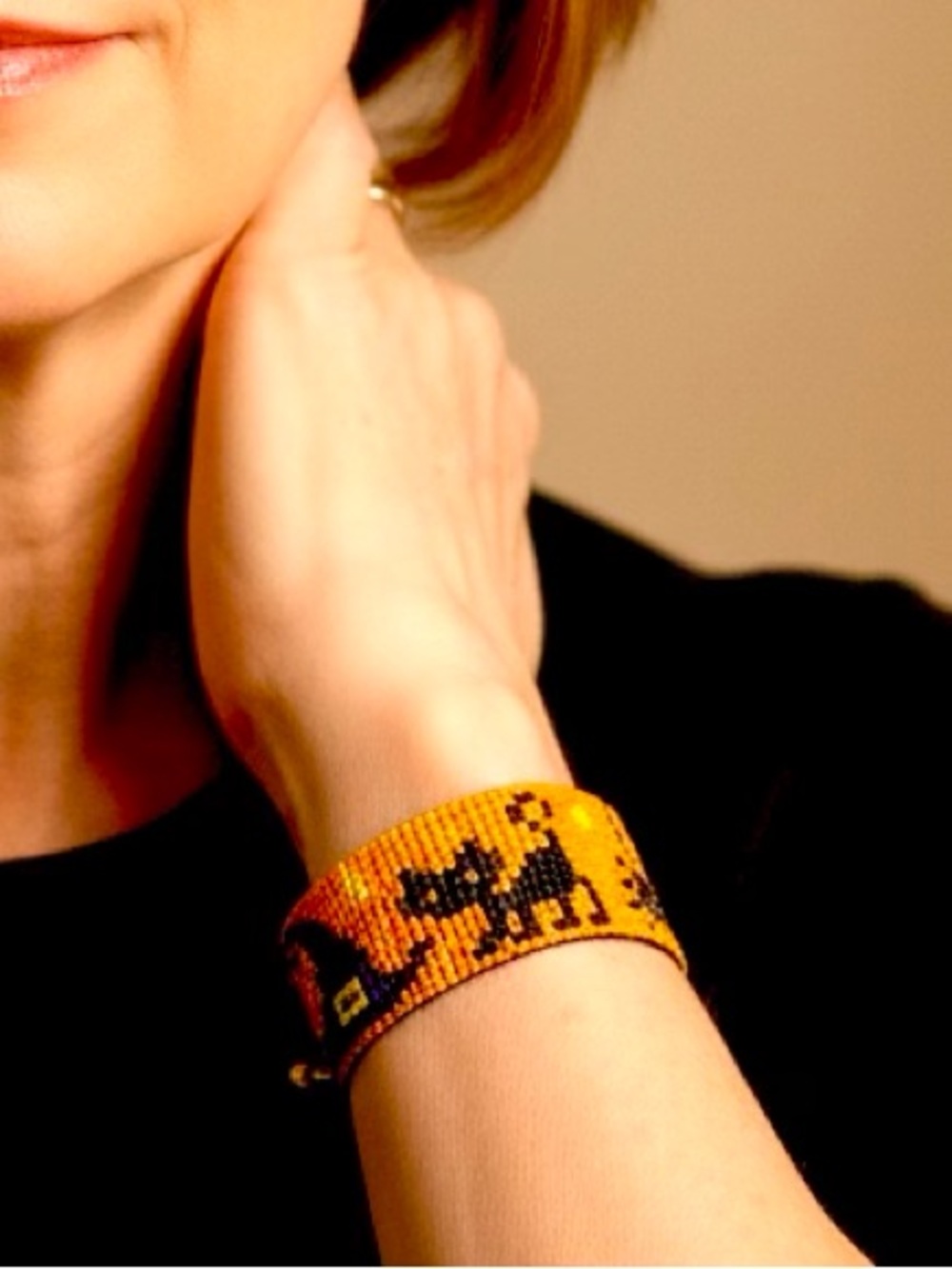 Handmade Orange Halloween Beaded Bracelet - Adjustable - Picture 3 of 4